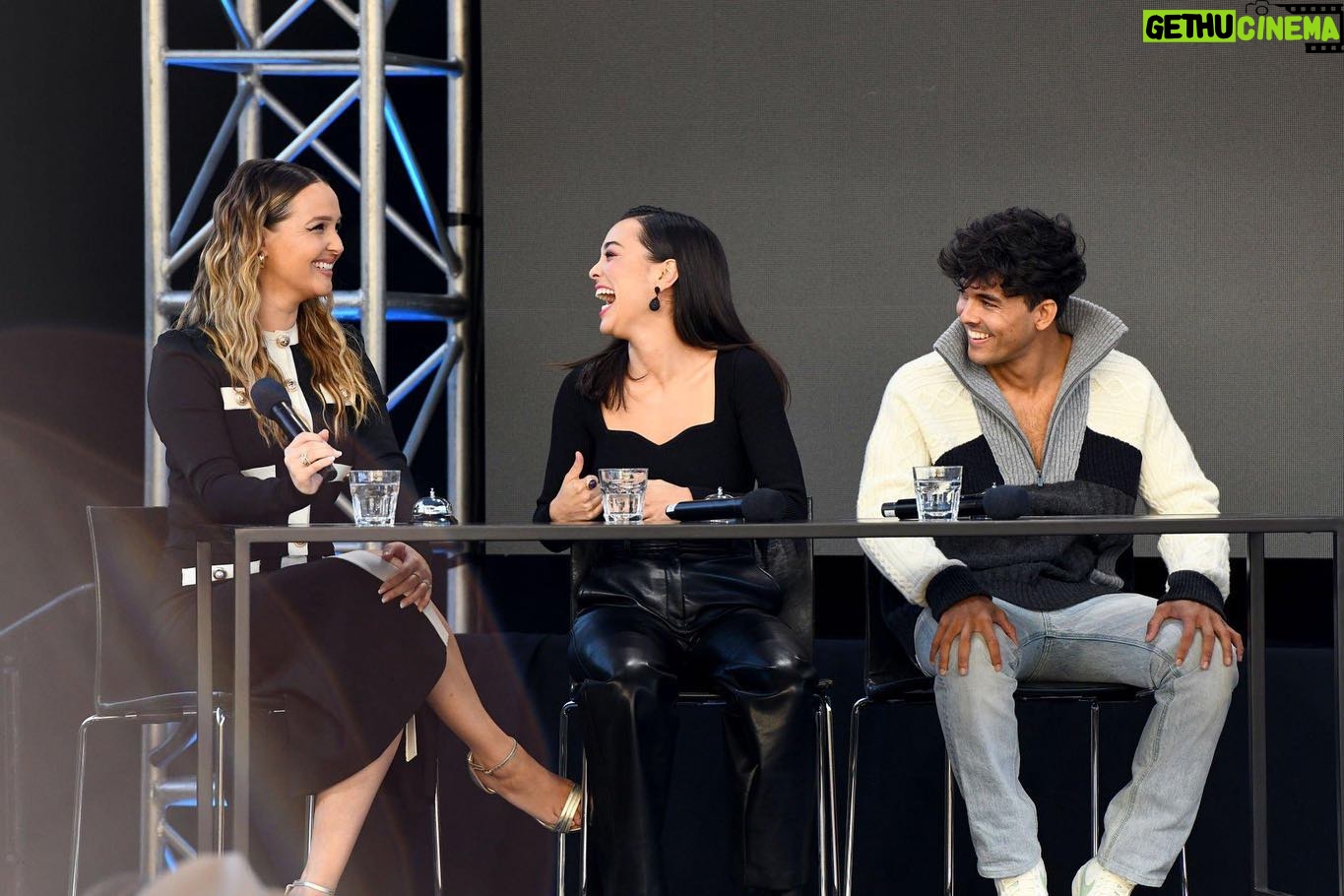 Camilla Luddington Instagram - Spoiler…. Our team lost 🤣🩺@midoriglory @niko_terho #vulturefestival