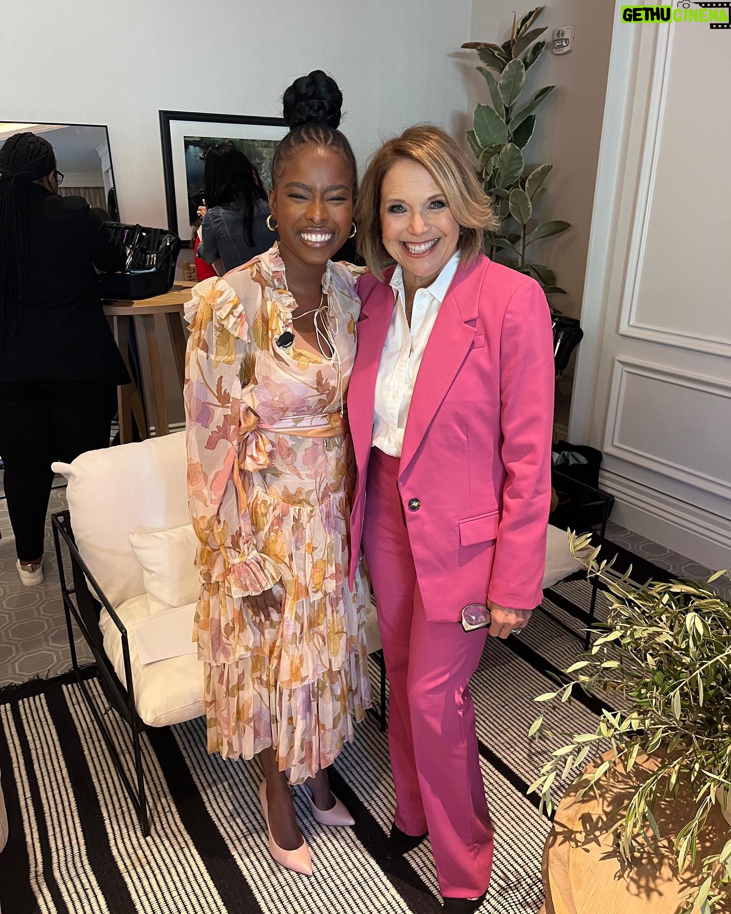 Amanda Gorman Instagram - I had a wonderful time presenting my poem, “New Day’s Lyric”, and conversing with @katiecouric yesterday at the @google Zeitgeist event!
Thank you for having me—it was such an honor to attend and witness the spirit of the times 💛