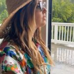 Camilla Luddington Instagram - Who’s with me?