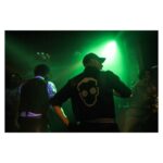 Claudia Salas Instagram – ACTV 89.

Sudor, música, Benidorm y un cura; esto solo podía pasar aquí.

@larutaserie nuevo capítulo en @atresplayer 

“La noche no AKABA”.

Disfrútenla.

🥘🍊🌕

@laia_lluch 📸
@caballofilms 
@atresmediacom