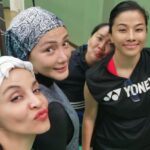 Erra Fazira Instagram – Sometimes having fun with your friends is all the therapy you need.. walau dsebalik senyuman ada kaki cramp.. ada tapak kasut nak tercabut.. ada tergolek dok mcm nangka busuk.. but we survived n we had fun.. tak gitu kengkawannn.. 😆😆.
.
@bettybanafee 
@lindaonn7 
@haleedaatwork 
@e.l.a.i.n.e78 .
@poji_samad 
@ajiboy7 .
.
til next session guyz! 😘