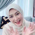 Erra Fazira Instagram – Bila bercakap pasal penjagaan rambut terutama sekali rambut gugur, anda boleh refer dengan @faithfleurhq
Baru-baru ini pihak Faith Fleur ada share informasi penting yang bagi kita semua nampak simple tapi sangat memberi impak. Apakah itu? Saya ada kongsikan dalam video hari ini.
β€οΈ jika anda telah faham dan ingin mencuba produk penjagaan rambut Faith Fleur π
@faithfleurhq
@faithfleurhq
#faithfleurbyctymary