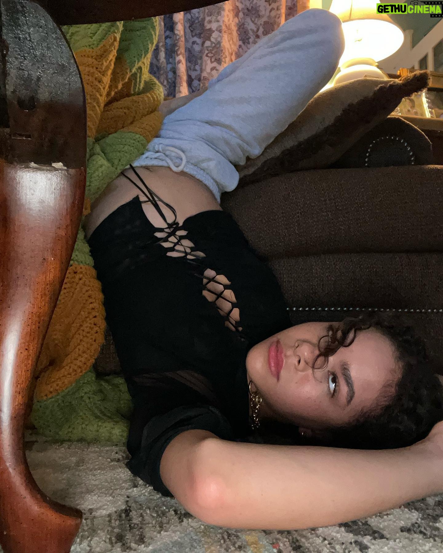 Antonia Gentry Instagram - how i imagine you all are waiting for s2