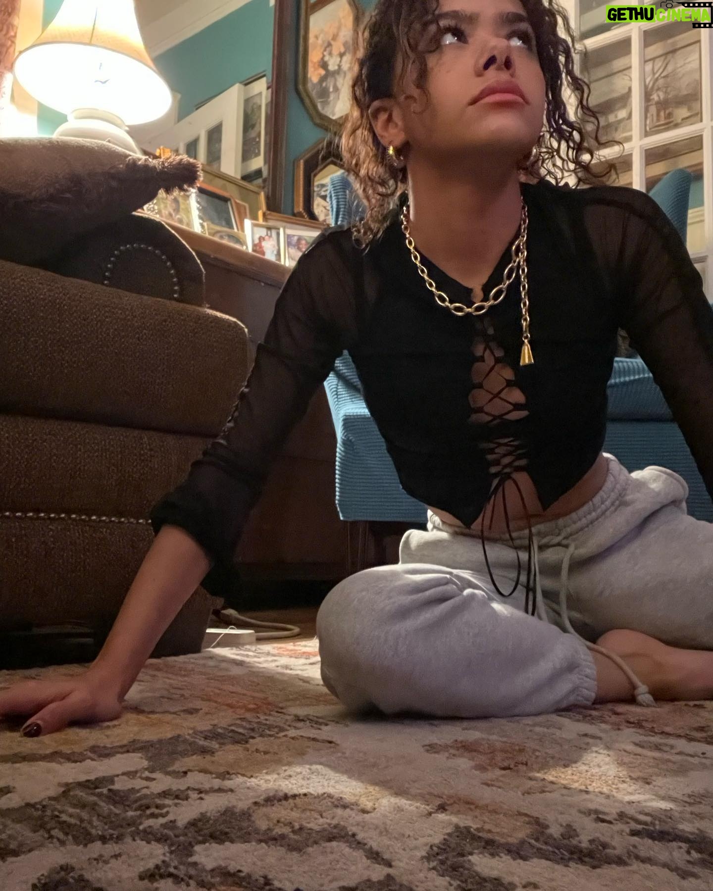 Antonia Gentry Instagram - how i imagine you all are waiting for s2