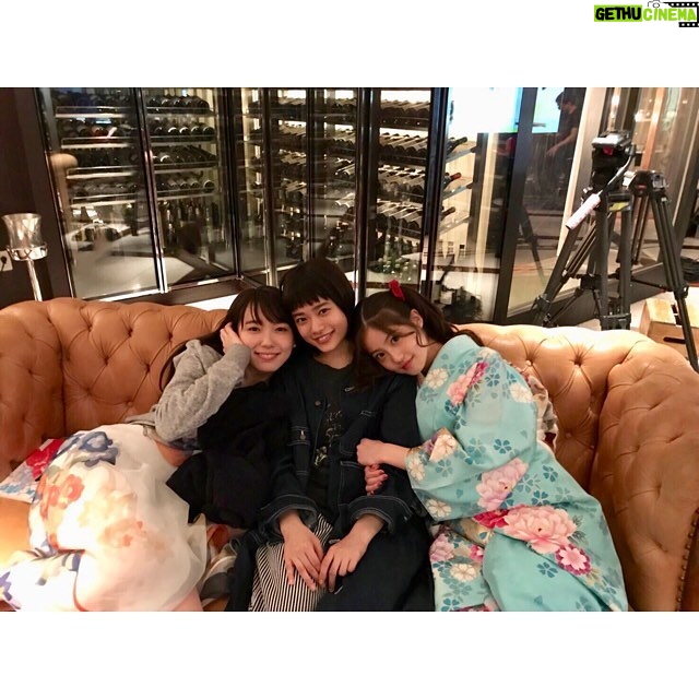 Mio Imada Instagram - ***
明日は花晴れ5話ですね☺︎
だいすきなお2人、
音とめぐりんと♡
劇中ではいろいろあるけど
普段は仲良しですよ🕴🏻
#花晴れ