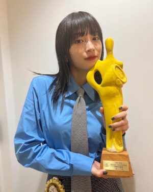 Suzu Hirose Instagram - TAMA映画賞
最優秀女優賞いただきました！
流浪の月、みてくださった皆様、
本当にありがとうございます

更紗として生きれて良かったです
大きな大きな財産です

支えてくださった李組の皆様、感謝です

そして、桃李さん、流星くんもおめでとうございます！