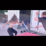 Ebru Şahin Instagram - Ekip olmak, takım olmak, bin bir türlü huyun,bin bir türlü hayalin tek bir amaç için yüreğini ortaya koyması, iyisinde kötüsünde birbirine destek olmak, emek vermek… Bu güzel kadroyu, bu güzel insanları bir arada bulabilme ve çalışabilme fırsatı bulmanın tarifi yok. Öğrendiğim ve hissettiğim, kazandığım ve kaybettiğim her şeye teşekkür ederim. Oyuncu arkadaşlarım, kamera arkası bütün ekip, bizimle inanan, bizimle yaşayan canım seyirci… Sizinle çalışmak, sizinle başarmak, sizlere Akkız’ı verebilmek en büyük ödülüm. Mutlu işlere, güzelliklere çıksın yolumuz. Kusurumuz olduysa affola, İyi ki varsınız, iyi ki vardınız. Sevgiler hepinize 🧡
__________________________________________________
Bir düş gördüm; gerçeğe yakın, geçmişten uzak. Kadim toprakların masallarını anlatır. Geleceğe göz kırpar, geçmişten alır. Bir düş gördüm; Türk ilindeki alp kadınlarla yiğitlerin el ele mücadelesini anlatır.

Hoşça kal Akkız’ım, 

“Yaşın uzak,yaratanın yüksek olsun.
Yolun açık,yaşamın mutlu olsun.
Önünde ay ışınlasın,arkanda güneş parıldasın.
Bitmemek üzere canlı,aşınmamak üzere yurtlu ol.
Dökülmemek üzere kanlı,bitmemek üzere yurtlu ol.”
#destanfinal