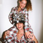 Sofie Dossi Instagram - Getting into the holiday spirit 🎁 What present do you want for the holidays?