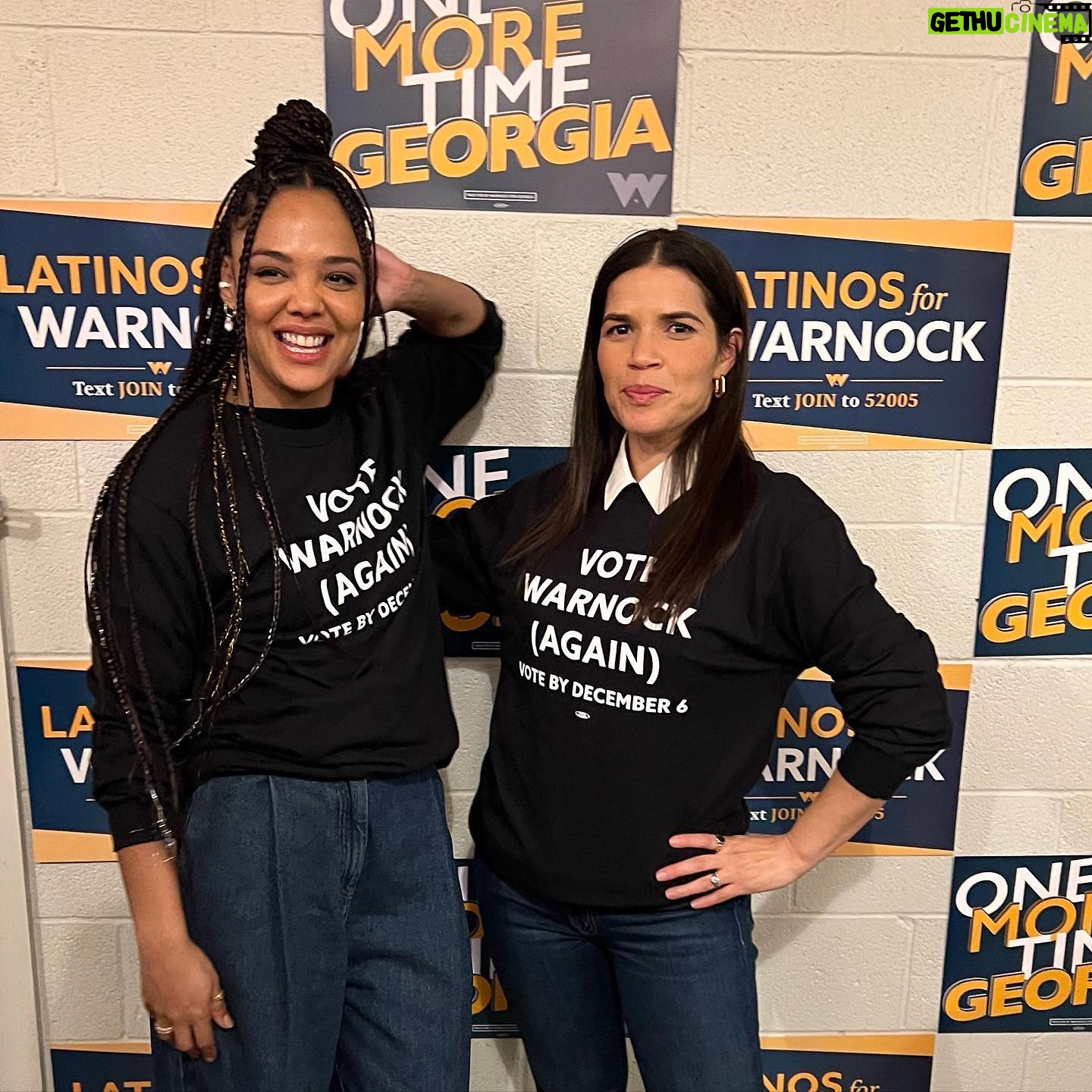 Tessa Thompson Instagram - We’re just two professional actresses who’ve forgotten how to pose naturally standing in front of Georgia asking her to vote now for @raphaelwarnock
Early voting ends Dec 2nd. Election Day is Tuesday Dec 6th. #voteearly #georgiarunoff
