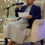 Erra Fazira Instagram - Alhamdulillah.. sekali lagi dberi kesempatan menghadiri tazkirah dr @ustazwadiannuar .. Terima kasih tuan rumah kekanda Dt @itsnoraariffin dan seisi family yg menjemput dan menjamu kami dgn makanan Pantai Timur yg sgt sedap!! Lokasi pun mudah cari n cantik ~ MEGA GLORY HALL, Bangi.  Proud of u.. Thk u so much sis🥰 .
..
Alhamdulillah @ustazwadiannuar sempat berkongsi sedikit ilmu buat renungan dan amalan.. Terima Kasih ustaz.. Halalkan perkongsian ilmu ini utk kami kongsikan pula dgn teman2 di IG 🙏🏻 .
Moga ada yg kita praktikkan  dlm kehidupan kita…🤲🏻
Here goes.. .

30 PERKARA MEMUNGKINKAN KITA MASUK SYURGA.. (tp sempat share 12 saja dulu.. InsyaAllah next session akan sambung yg seterusnya.. 😊) .

1.  Iman.
2. Amal Soleh .
3.  Ketakwaan .
4.  Ketaatan pada Allah dan Rasul.
5.  Jihad .
6.  Taubat .
7.  Istiqomah .
8.  Menuntut Ilmu .
9.  Mendirikan Masjid .
10. Berakhlak Baik .
11. Tidak menunjuk nunjuk .
12. Meninggalkan Tipu- walau tipu itu tujuan melawak .
..
ini hanyalah sebahagian ASBAB yang MEMUNGKINKAN kita masuk ke syurga.. tetap yg pasti.. jemputan utk menjadi penghuni syurga adalah sepenuhnya dengan Rahmat Allah.. Moga disana tempat kita kelak! amiiinnnnnn.. .
.