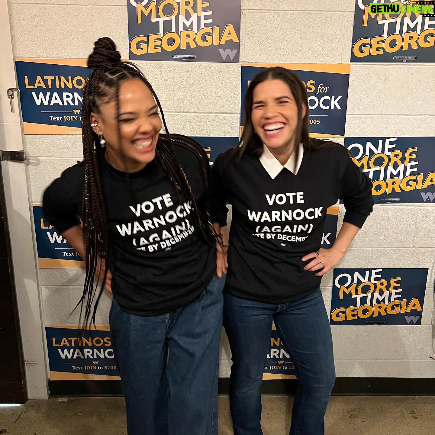 Tessa Thompson Instagram - We’re just two professional actresses who’ve forgotten how to pose naturally standing in front of Georgia asking her to vote now for @raphaelwarnock
Early voting ends Dec 2nd. Election Day is Tuesday Dec 6th. #voteearly #georgiarunoff