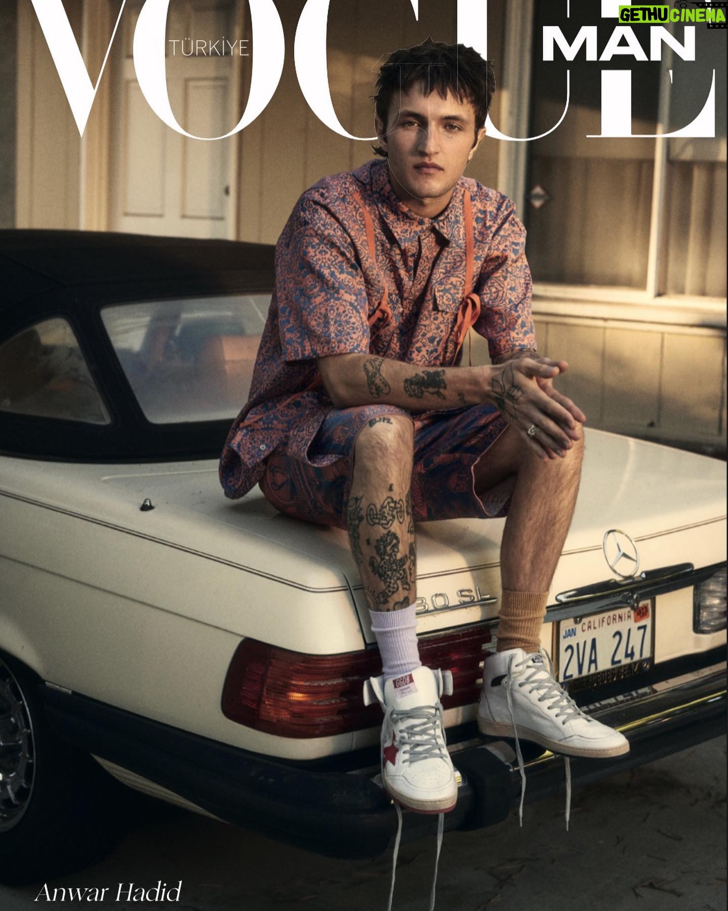Yolanda Hadid Instagram - ❤️Proud of you and all that you do, my sonshine… @anwarhadid for @vogueturkiye photographed by @mschwartzphoto