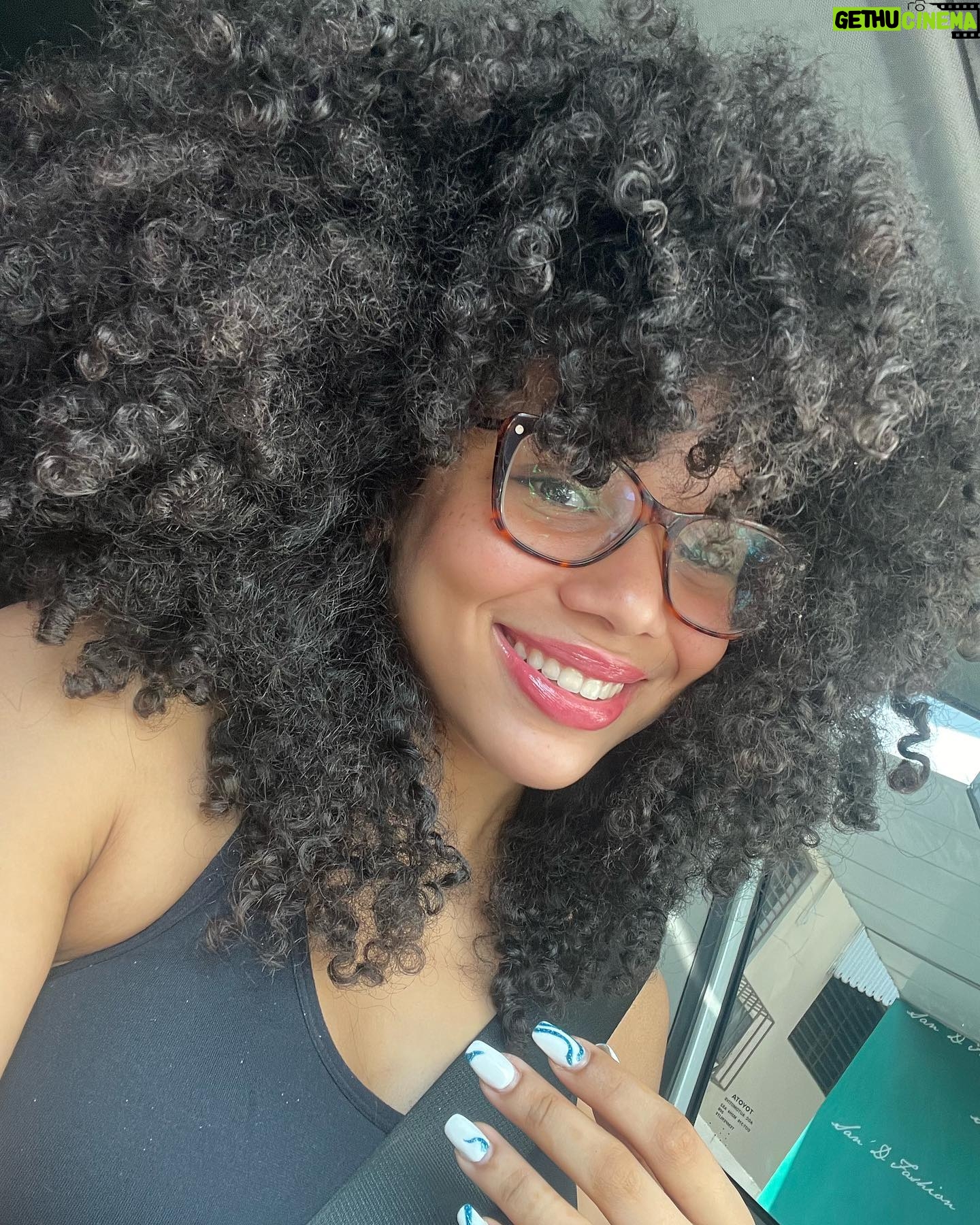 Chelsy García Instagram - Un tro de cabello🥴