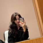 Park Bo-young Instagram – 오랜만에!🤳