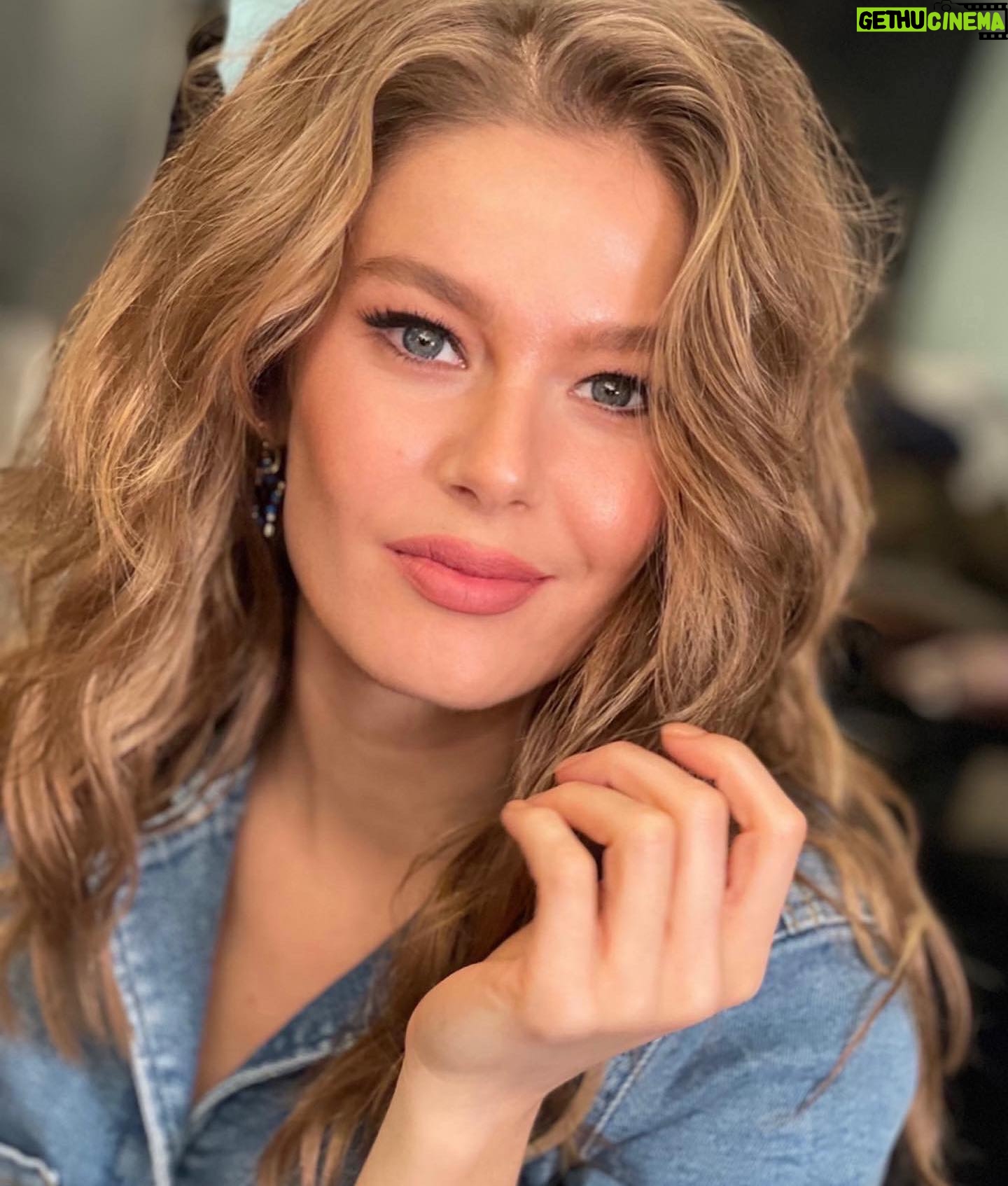 Burcu Biricik - 254.5K Likes -