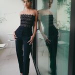 Antonia Gentry Instagram - okay last time obsessing over this press look 🥰
less than 30 days til s2! 

📸: @jennyandersonphoto