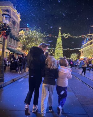 Olivia Wilde Instagram - Bury me under space mountain this is my favorite place on earth. #disneylandchristmas #disneylandholidays #churros #churros #churros #churros