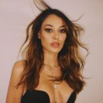 Dilan Çiçek Deniz Instagram –