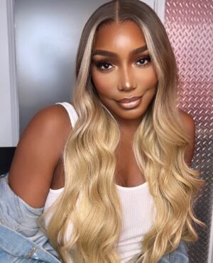 NeNe Leakes Instagram - One time for the Birthday chick 🎂

GRATEFUL to see another year
GRATEFUL for my family 
GRATEFUL for my loving village
GRATEFUL for endless love and support from all of you 

#sagittariusenergy