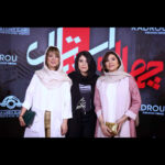 Sahar Dolatshahi Instagram - مهمانى خصوصى فيلم "چهار راه استانبول " به ميزبانى خانه خلاق رادرو  با تشكر از بهرام رادانِ عزيز.  در كنار خواهرم نسيم 💖و دوست عزيزم ستاره پسيانى 💕. Staylist: @nazaninsafa_official  make up : @afroozboojariya