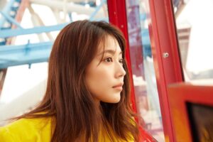 Kasumi Arimura Instagram - 🍁

視野が狭くなったり、広くなったり。
ここからの景色を見て何を思っていたのか、忘れちゃった。
そんなものですね。