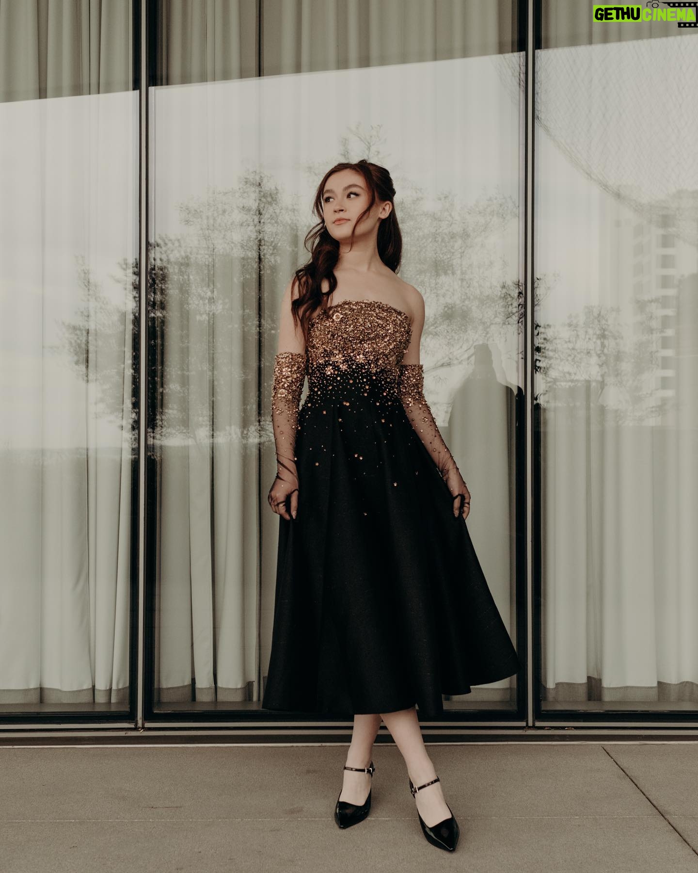 Anna Cathcart Instagram - the @unforgettablegala last night definitely lived up to its nameš¤ thank you @character.media for a night to remember honouring excellence in the AAPI community, it was truly an honour <3