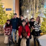 Sherlyn Instagram - Esta es mi hermosa familia, somos poquitos, repetimos chistes, nos gusta comer pan, ser mueganos, discutir sobre política, investigar datos interesantes, molestarnos entre nosotros, bailar en lugares inapropiados, pelear por quien es la consentida de mamá o papá, cada uno tiene una personalidad totalmente diferente, pero somos iguales a la hora de amarnos, de ver por el otro y de no soltarnos. "Nos amamos" debería ser nuestro apellido!