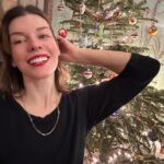 Milla Jovovich Instagram - Happy Holidays from our family to you all! We’re so lucky to be taking a winter break so the cast and crew of my new film IN THE LOST LANDS can see their families and just rest from the crazy schedule we’ve been keeping. They have worked so hard to make our movie as amazing as possible and I can’t tell you how much i see and appreciate their hard work. We’ll finish the movie after the new year, but till then, it’s family time and just enjoying some time off to appreciate our loved ones. I send you all so much love and I truly hope this New Year brings us all closer to everything we wish and pray for. Xo m❤️❤️❤️ p.s. thank you so much @loratelier for my gorgeous gold chain necklace!! It’s what I really wanted for my vanity on Christmas😂🙏