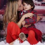 Sherlyn Instagram - Gratitud y mucho amor! 
Feliz navidad familia
📸 @pamelakaim_photography