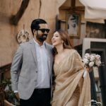 Bidya Sinha Saha Mim Instagram - 365 days later, and I'm still crazy about you.
Happy anniversary my 🖤

Thank you @redwanrajuphotographydxb For capturing such a beautiful moment for us.

Saree- @naiyoree