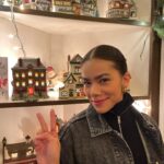 Antonia Gentry Instagram - late but happy holidays haha weee

📸: my mother