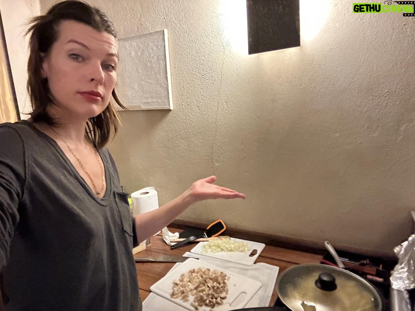 Milla Jovovich Instagram - Happy New Year from the Andersons! This post goes back in time of our epic New Year’s Day. It starts with a hard won family photo where almost everyone is in focus. Before that I made dinner in our hotel using a one burner hot plate (half the food was pretty lukewarm but still delicious). I made my mom’s famous fried potatoes which is always a hit with the kids, but also some gorgeous asparagus and trumpet mushrooms fresh from the farmers market here in Krakow. I even have my super Eastern European wire rack where I keep the veggies☺️. And of course this morning started with an epic New Years trip to the laundromat which though not very glamorous, was extremely necessary😂. I’m sending so much love to everyone and I hope this New Year brings us all health, love and patience for ourselves and others. Ok, it’s time to put the baby down. Have an amazing night everyone!🍾🎆🎊🎉🎈xo m❤️