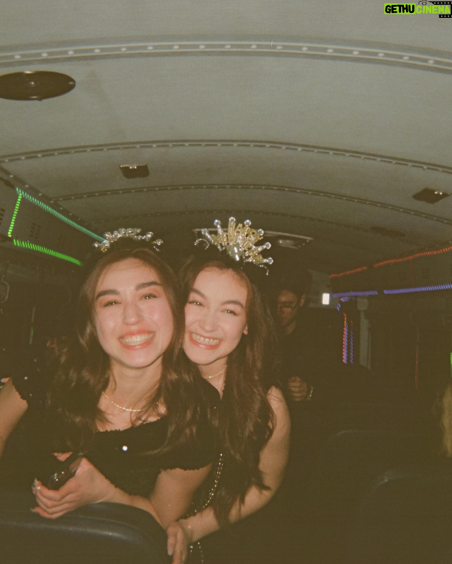 Anna Cathcart Instagram - looks like 2023 is already bussin🚌