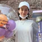 Song Ji-hyo Instagram – 데뷔 기념 축하해 주셔서 감사합니다! 
새해 복 많이 받으세용