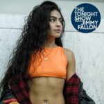 Jessie Reyez Instagram - WHAT SONG SHOULD I DO ON @jimmyfallon Jan 6th ??? 👁👁 

Grind don’t stop baby 🌺 
@fallontonight