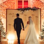 Stéphanie Durant Instagram - Une bonne année 2023 de notre part 💛 avec un peu de retard 🫶🏼

Nous avons fini l’année par notre mariage de Noël 🎄 Alors un petit album photos de ce jour ✨🫶🏼 après ça sera plus dans le thème 😭