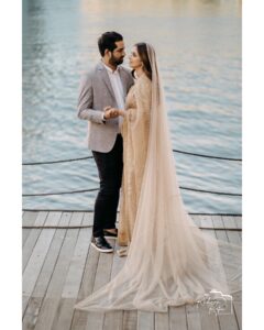 Bidya Sinha Saha Mim Instagram - 365 days later, and I'm still crazy about you.
Happy anniversary my 🖤

Thank you @redwanrajuphotographydxb For capturing such a beautiful moment for us.

Saree- @naiyoree