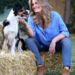 Vanessa Incontrada Instagram - Un cuore grande come la sua terra, l’amore per gli animali e un fiuto straordinario per i sospettati! 
Chi è che può unire tutto questo? Certo, è lei: la nostra Fosca! 
Ci vediamo stasera in prima serata su Canale 5! 😉

#FoscaInnocenti #Fosca2 #Canale5 
#VanessaIncontrada #FrancescoArca #BanijayStudiosItaly @mediaset_fiction @qui_mediaset @mediasetinfinity @banijaystudios
