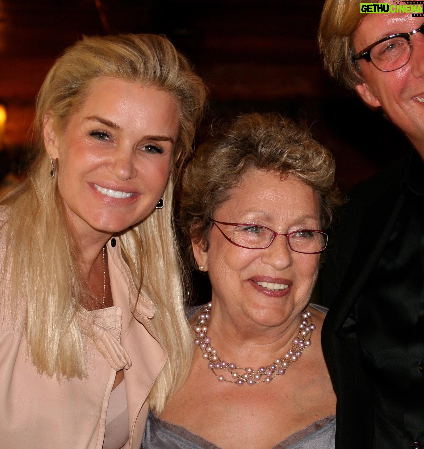Yolanda Hadid Instagram - ❤️🔥 It’s been hard to go on without your presence in my life,
I miss my barometer, my truthteller, my safespot and anchor of my being…
You are my heart and soul my beautiful mamma, i know your light is shining down on me from heaven.
I deeply honor you today, the day you brought me into the world, the day that will forever be ours.