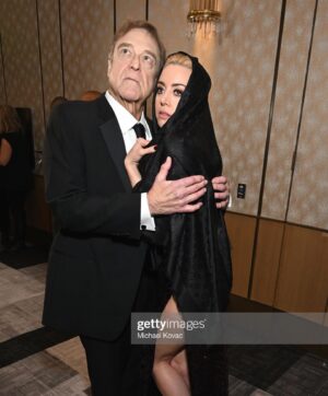 Aubrey Plaza Instagram - Thank you @louisvuitton for this gorgeous dress and to my team that I love so much. #criticschoiceawards #emilythecriminal
