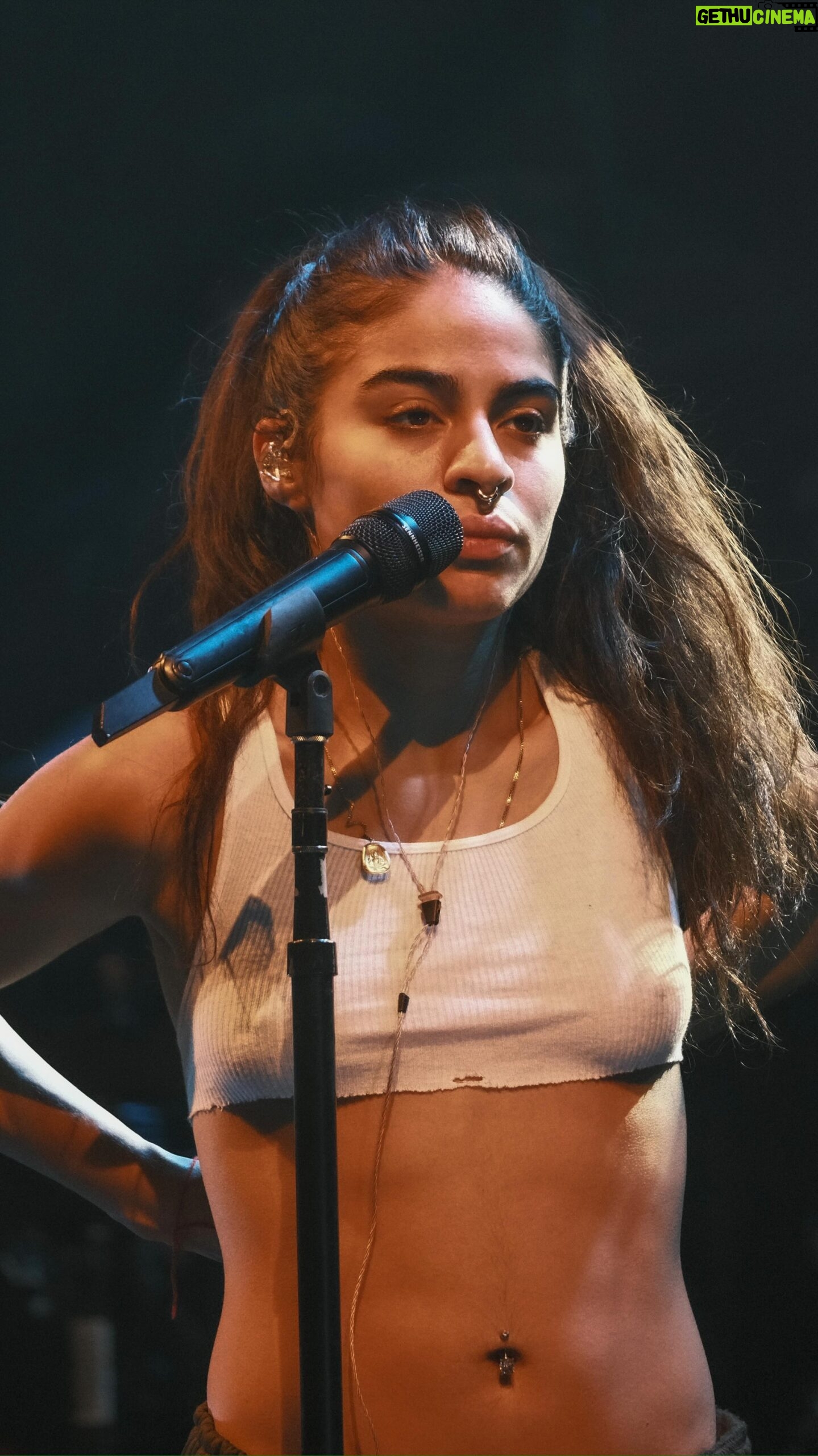 Jessie Reyez Instagram - Europe tour recap
Number juan
Shout out to the shorties ✊🏽
🎥 Dane Oakrage @danecollison
