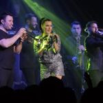 Şevval Sam Instagram - 28 Ocak Cumartesi yine Jolly Joker’deyiz!!! 
✌🏽🤩⭐️⭐️⭐️⭐️⭐️💣 💃🏻🎶🎵
Video @aykut 
Şort takım @tarikedizofficial 
Styling @816styling 
@sburcucam @mina.tanay 
@vadistanbul.jollyjoker
