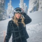 Kinsey Wolanski Instagram - The most amazing snow trip! Now off to Puerto Rico ❤️ @schweitzer_mountain
