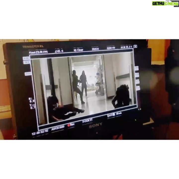 Crystal Reed Instagram - On the day action footage.
We can do hard things. @teenwolf @paramountplus @ninjabrewski @ericlinden @hollydowell