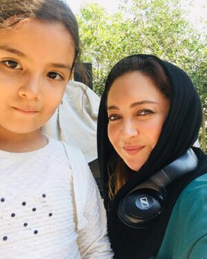 Niki Karimi Instagram - .
خدايا خودت رحم كن 
تو اين برف و سرما
.
اطراف فيرورق مردم در شرايط بسيار بدى هستند و خانه هاى بسيارى خراب شده است
.
#earthquake 
#khoy 
#زلزله
#خوى
#آذربایجان 
#به_كمك_هموطنانمان_بشتابيم 
#آتاباى