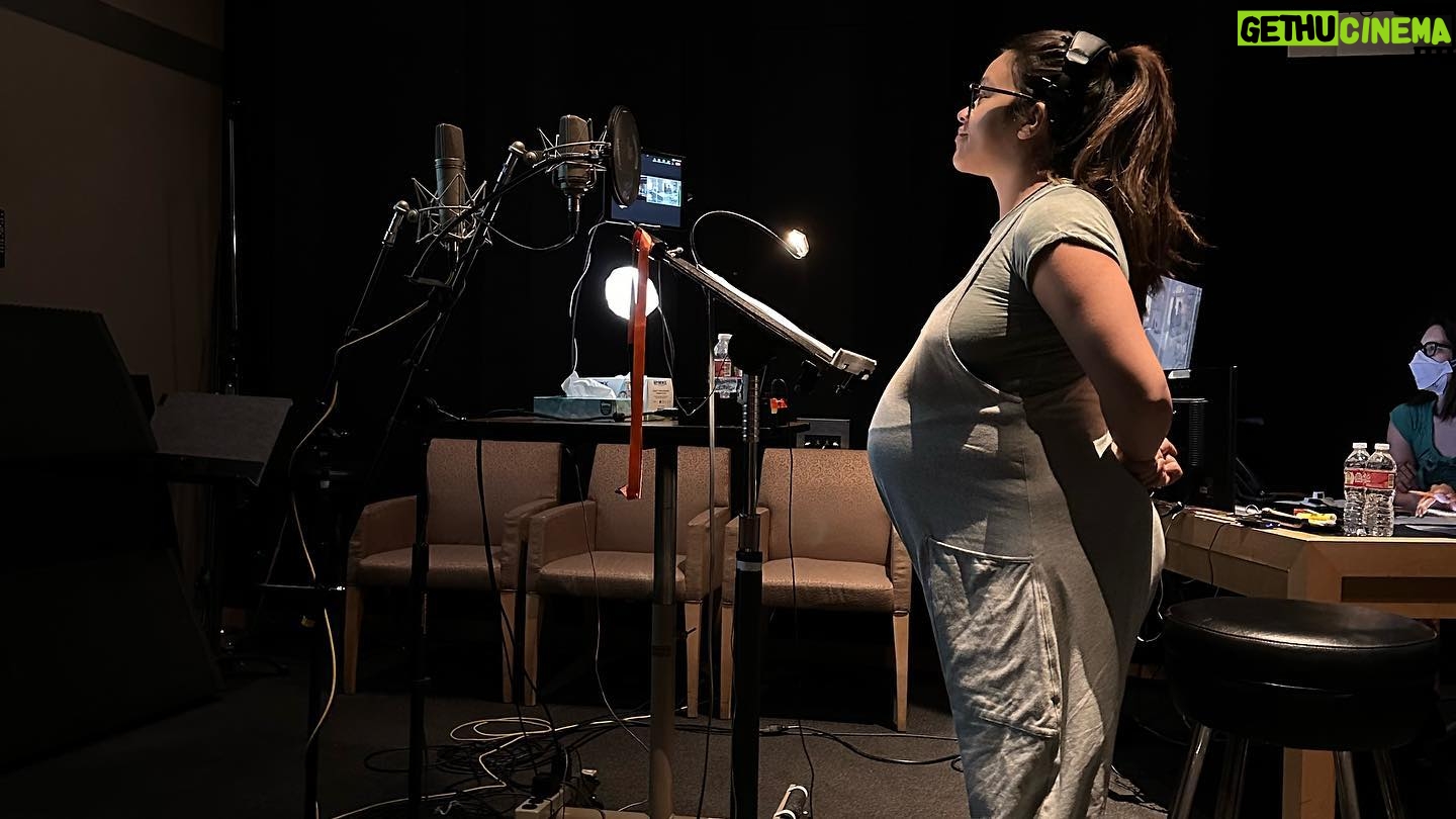 Gina Rodriguez Instagram - Just a few things I’ve been doing while 40 plus weeks pregnant. #notdeadyet #notUnpregnantYet #StopAskingMyDueDate Lets take some bets on what comes first, the tv show or the baby?!?!? Not Dead yet airs Feb 8th on @abcnetwork @notdeadyetabc