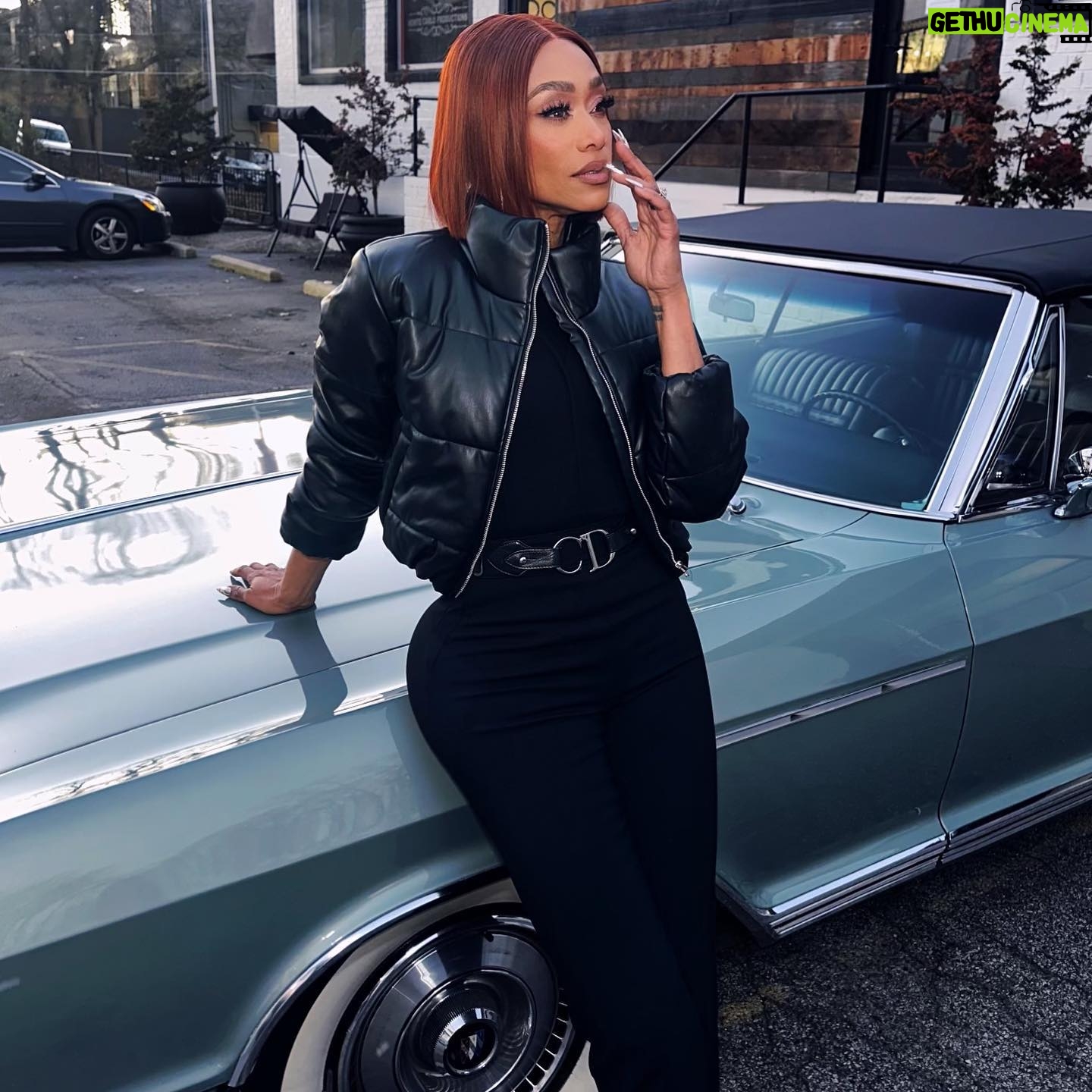 Tami Roman Instagram - Make it your ambition to live a quiet life, work hard & mind your business. Thessalonians 4:11