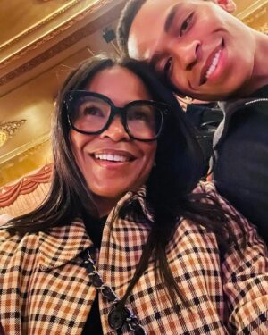 Nia Long Instagram - Finally!!! Missed the opening but made it before the grand finale! The Piano Lesson directed by @ltjackson_ ❤️ with my baby @massaidorsey