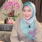 Erra Fazira Instagram - Jom kita selesaikan masalah rambut dengan mendapatkan informasi penjagaan rambut dari @faithfleurhq dan anda berpeluang untuk memenangi iphone 14 dan hadiah lumayan yang lain. Jadi apa tunggu lagi, jom dapatkan produk Faith Fleur sekarang. 

@faithfleurhq 
#faithflueurbyctymary

🧕 New collection @heyrrahq CODE - CINTA