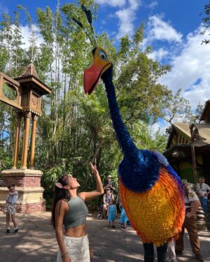 Isabela Merced Instagram - Turned into an avatar and had the time of my life 🥹 @disneyparks 
Favorite place? Pandora: The World of Avatar

#WaltDisneyWorld 🐭